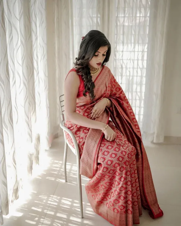 RED_PURE_BANARASI_SAREE